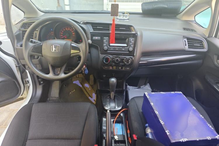 Used Honda Fit 2018 1.5L CVT Comfort Version Center Console