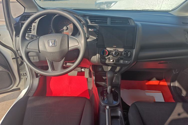 Used Honda Fit 2018 1.5L CVT Comfort Sunroof Version Center Console