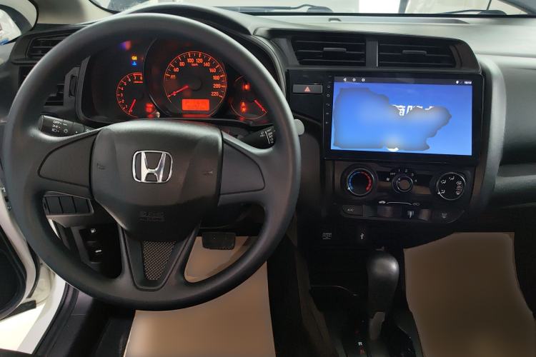 Used Honda Fit 2018 1.5L CVT Comfort Version Center Console