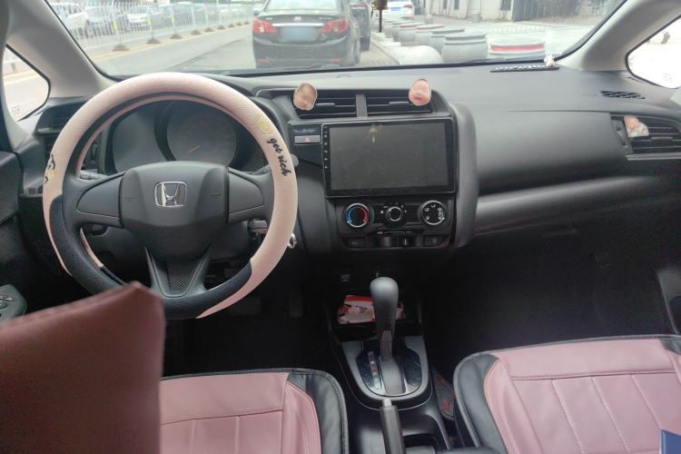 Used Honda Fit 2018 1.5L CVT Comfort Sunroof Version Center Console