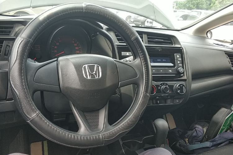 Used Honda Fit 2018 1.5L CVT Comfort Sunroof Version Center Console