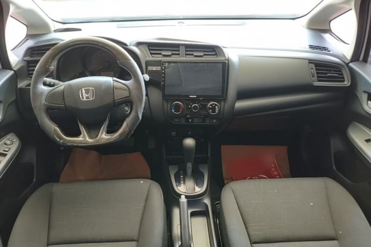 Used Honda Fit 2018 1.5L CVT Comfort Sunroof Version Center Console