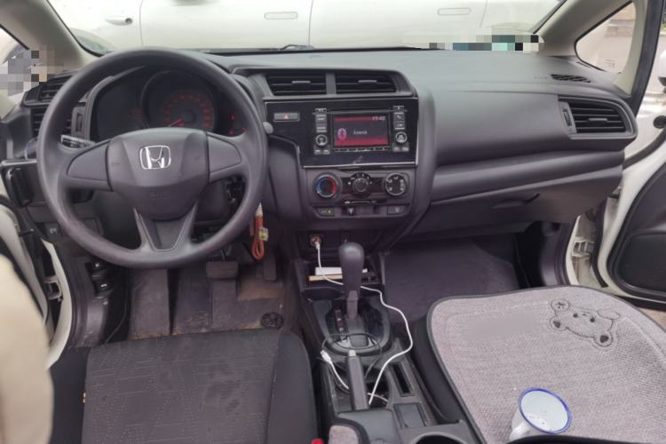 Used Honda Fit 2018 1.5L CVT Comfort Sunroof Version Center Console