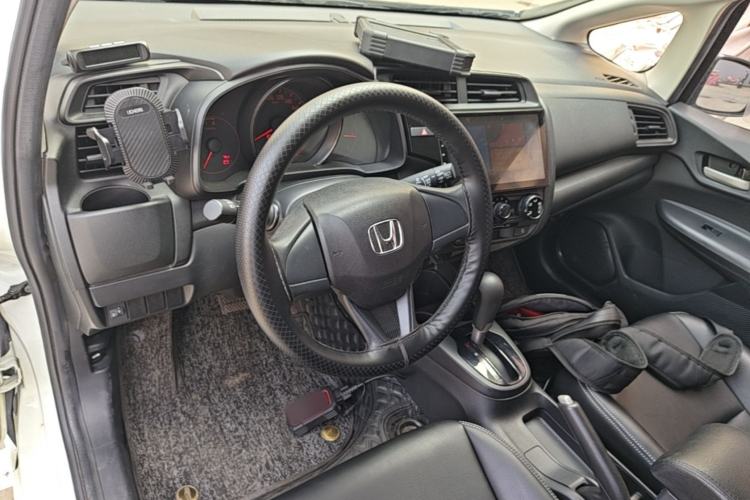Used Honda Fit 2018 1.5L CVT Comfort Sunroof Version Center Console