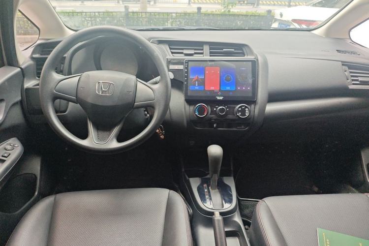 Used Honda Fit 2018 1.5L CVT Comfort Version Center Console
