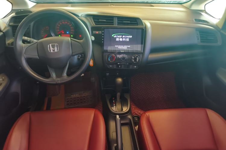 Used Honda Fit 2018 1.5L CVT Comfort Sunroof Version Center Console