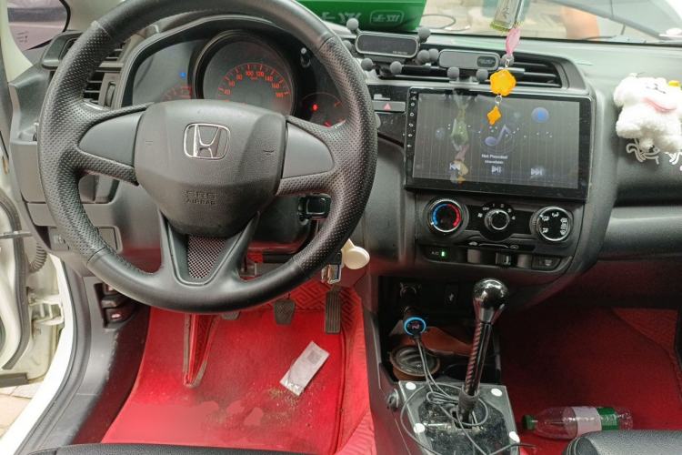 Used Honda Fit 2018 1.5L Manual Comfort Version Center Console