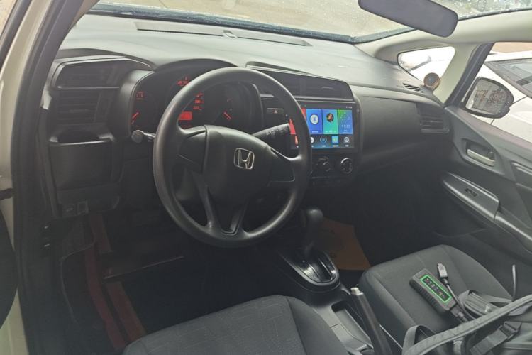 Used Honda Fit 2018 1.5L CVT Comfort Version Center Console