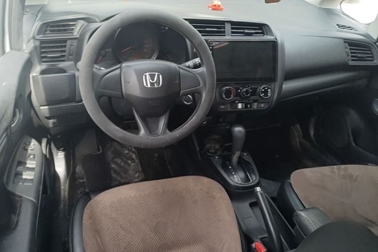 Used Honda Fit 2018 1.5L CVT Comfort Sunroof Version Center Console