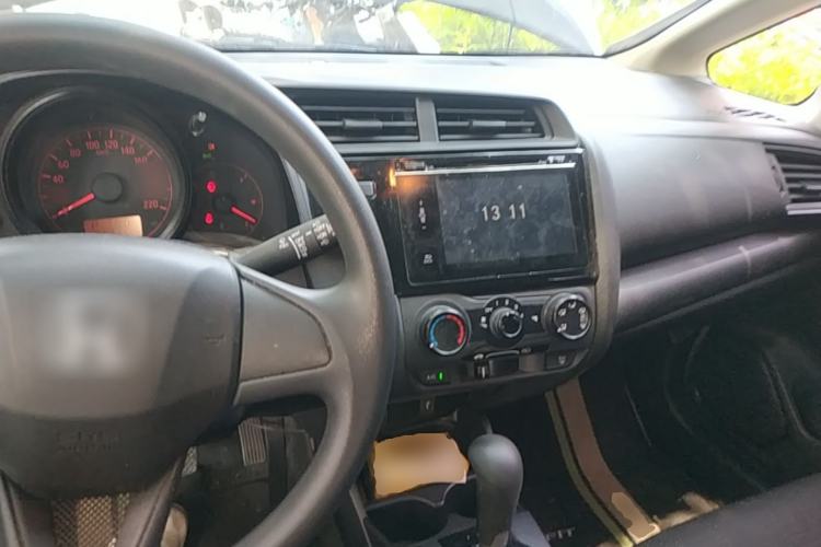 Used Honda Fit 2018 1.5L CVT Comfort Version Center Console