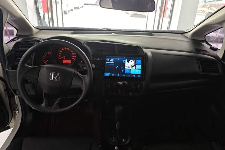 Used Honda Fit 2018 1.5L CVT Comfort Version Center Console