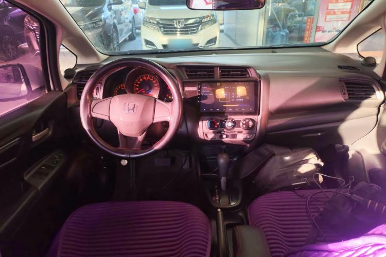 Used Honda Fit 2018 1.5L CVT Comfort Sunroof Version Center Console