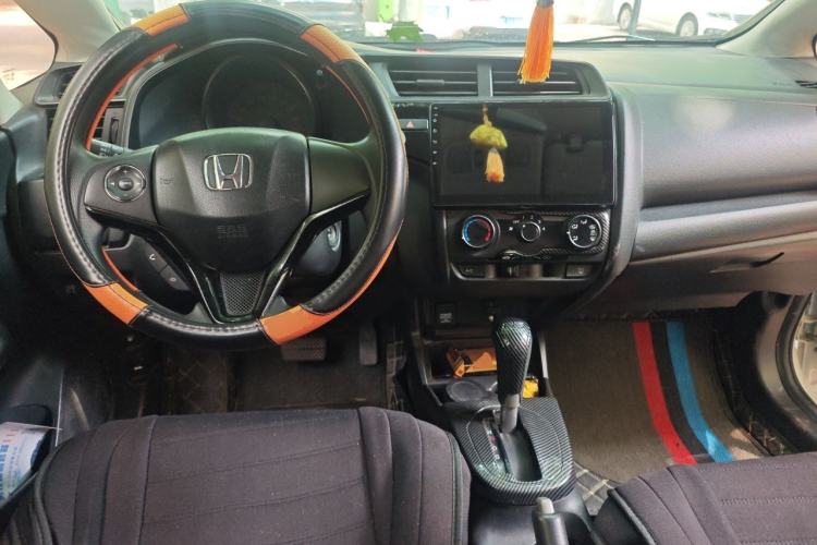 Used Honda Fit 2018 1.5L CVT Comfort Sunroof Version Center Console