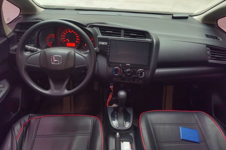 Used Honda Fit 2018 1.5L CVT Comfort Sunroof Version Center Console