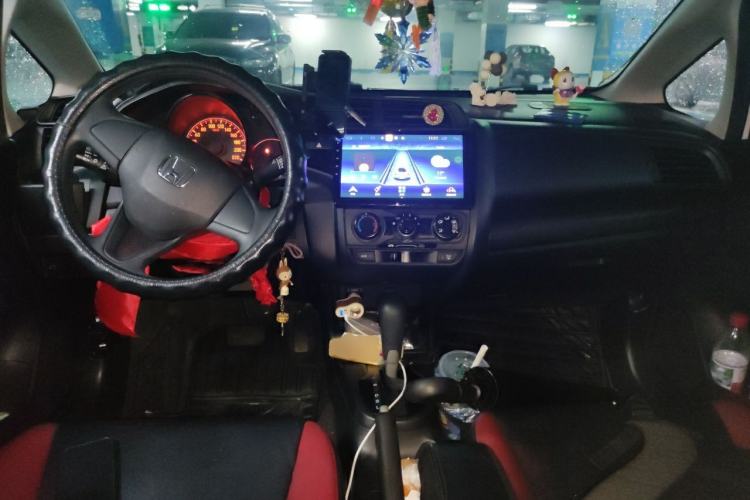 Used Honda Fit 2018 1.5L CVT Comfort Sunroof Version Center Console