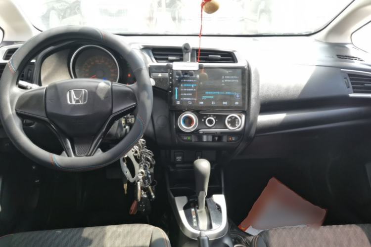 Used Honda Fit 2018 1.5L CVT Trendy Sports Edition Center Console
