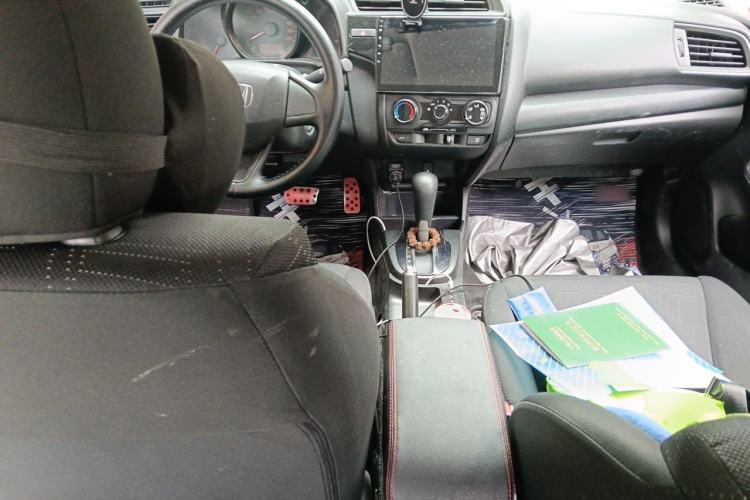 Used Honda Fit 2018 1.5L CVT Comfort Version Center Console