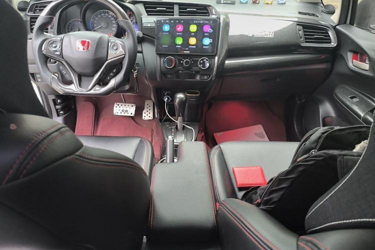 Used Honda Fit 2018 1.5L CVT Comfort Sunroof Version Center Console