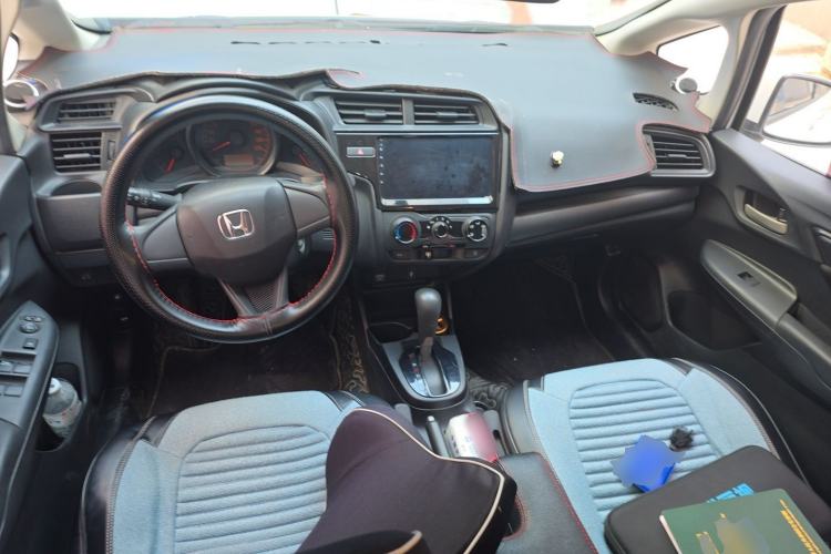 Used Honda Fit 2018 1.5L CVT Comfort Version Center Console