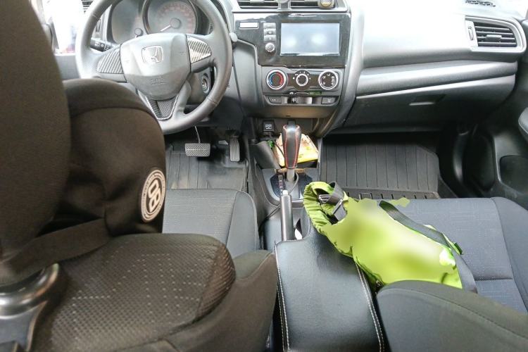 Used Honda Fit 2018 1.5L CVT Comfort Version Center Console