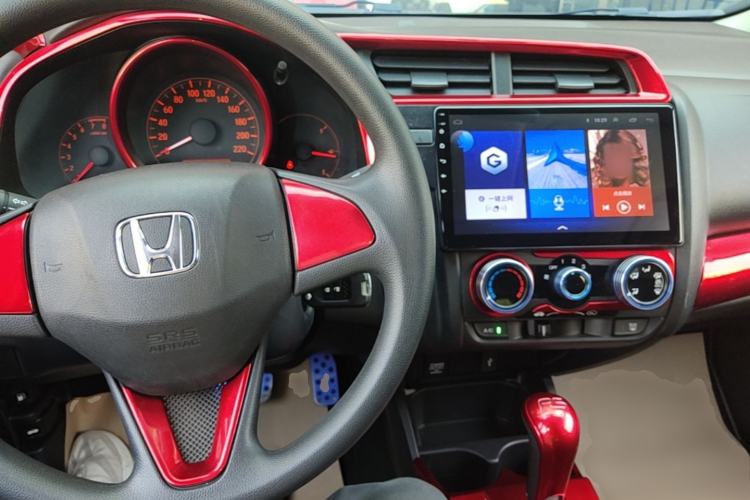 Used Honda Fit 2018 1.5L CVT Comfort Sunroof Version Center Console