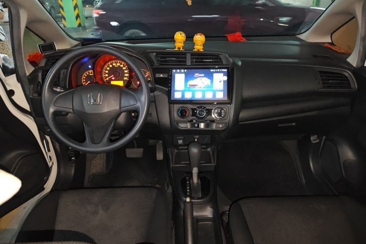 Used Honda Fit 2018 1.5L CVT Comfort Sunroof Version Center Console