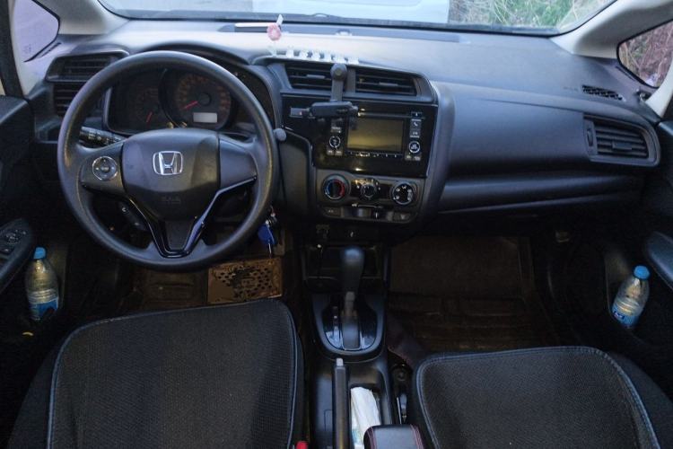 Used Honda Fit 2018 1.5L CVT Comfort Sunroof Version Center Console
