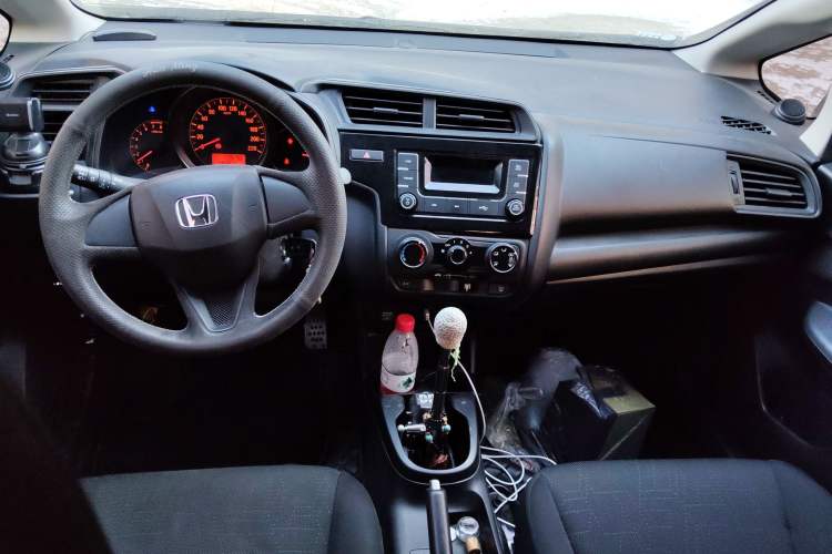 Used Honda Fit 2018 1.5L Manual Comfort Version Center Console
