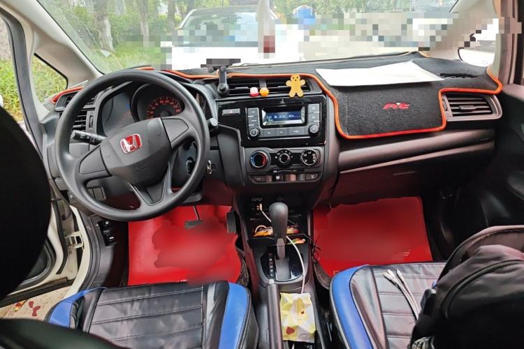 Used Honda Fit 2018 1.5L CVT Comfort Version Center Console