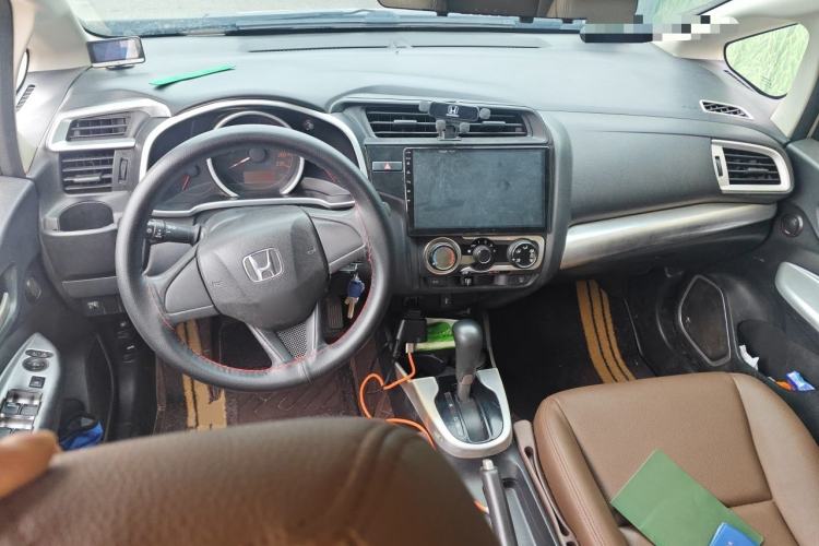 Used Honda Fit 2018 1.5L CVT Comfort Version Center Console