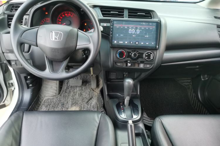 Used Honda Fit 2018 1.5L CVT Comfort Version Center Console