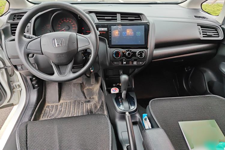 Used Honda Fit 2018 1.5L CVT Comfort Sunroof Version Center Console