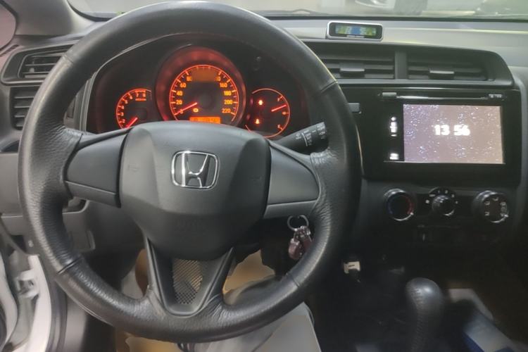 Used Honda Fit 2018 1.5L CVT Comfort Sunroof Version Center Console