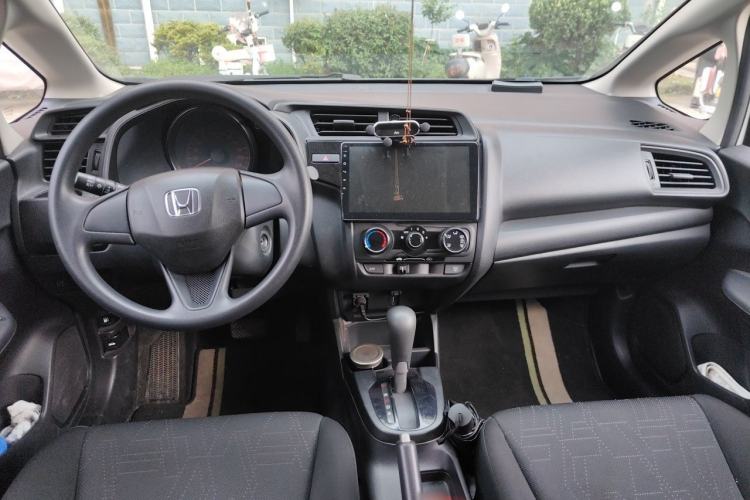 Used Honda Fit 2018 1.5L CVT Comfort Sunroof Version Center Console