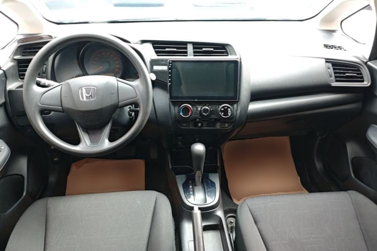 Used Honda Fit 2018 1.5L CVT Comfort Version Center Console