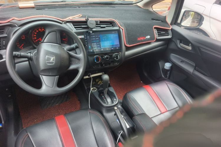 Used Honda Fit 2018 1.5L CVT Comfort Sunroof Version Center Console