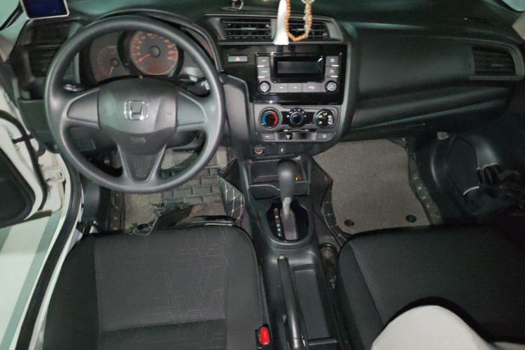Used Honda Fit 2018 1.5L CVT Comfort Version Center Console