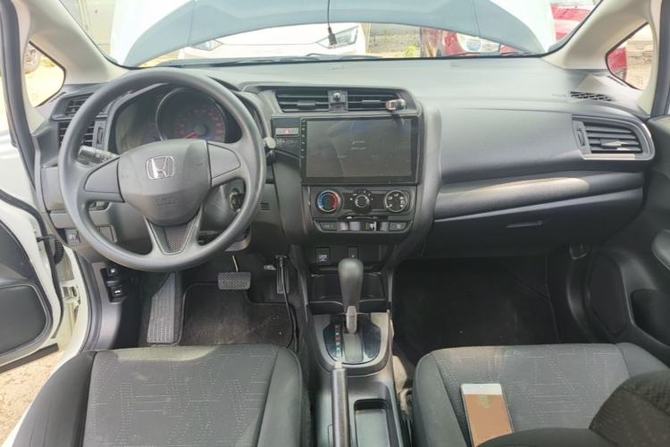 Used Honda Fit 2018 1.5L CVT Comfort Version Center Console
