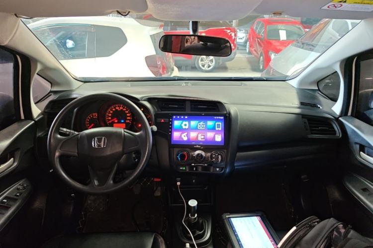 Used Honda Fit 2018 1.5L Manual Comfort Version Center Console
