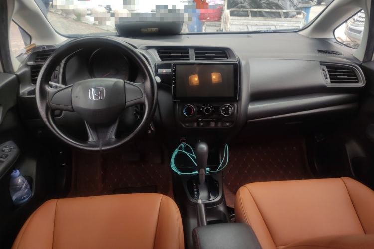Used Honda Fit 2018 1.5L CVT Comfort Sunroof Version Center Console