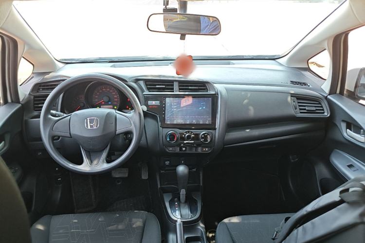 Used Honda Fit 2018 1.5L CVT Comfort Sunroof Version Center Console