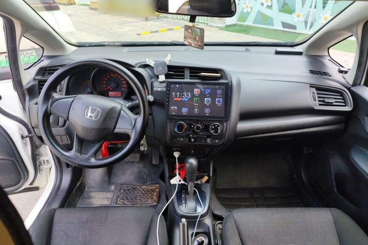 Used Honda Fit 2018 1.5L CVT Comfort Version Center Console