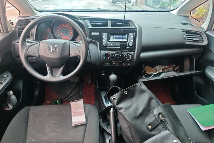 Used Honda Fit 2018 1.5L CVT Comfort Sunroof Version Center Console