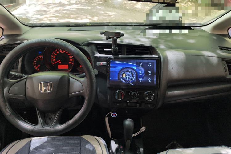 Used Honda Fit 2018 1.5L CVT Comfort Version Center Console