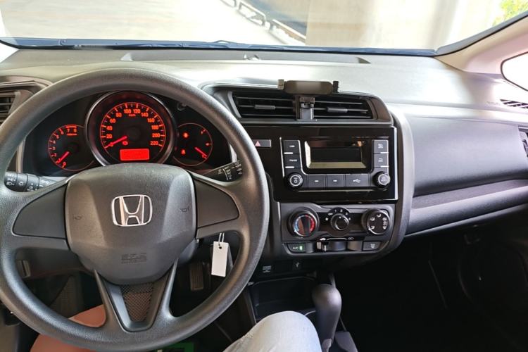 Used Honda Fit 2018 1.5L CVT Comfort Version Center Console