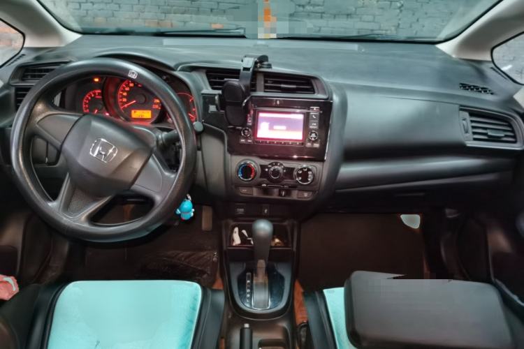 Used Honda Fit 2018 1.5L CVT Comfort Version Center Console