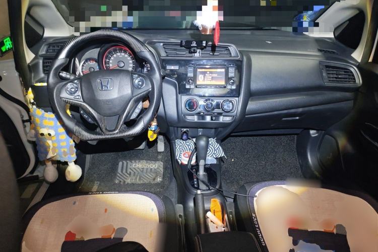 Used Honda Fit 2018 1.5L CVT Comfort Version Center Console