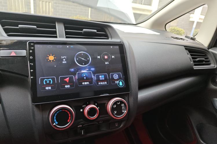 Used Honda Fit 2018 1.5L CVT Comfort Sunroof Version Center Console