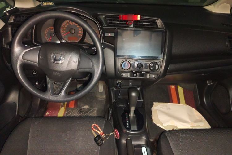 Used Honda Fit 2018 1.5L CVT Comfort Version Center Console