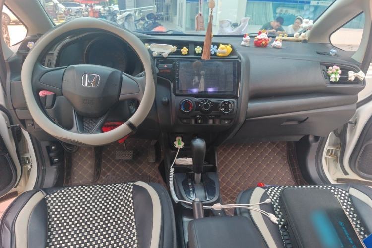 Used Honda Fit 2018 1.5L CVT Comfort Version Center Console